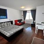شقة U Kompleksu Royal Towers